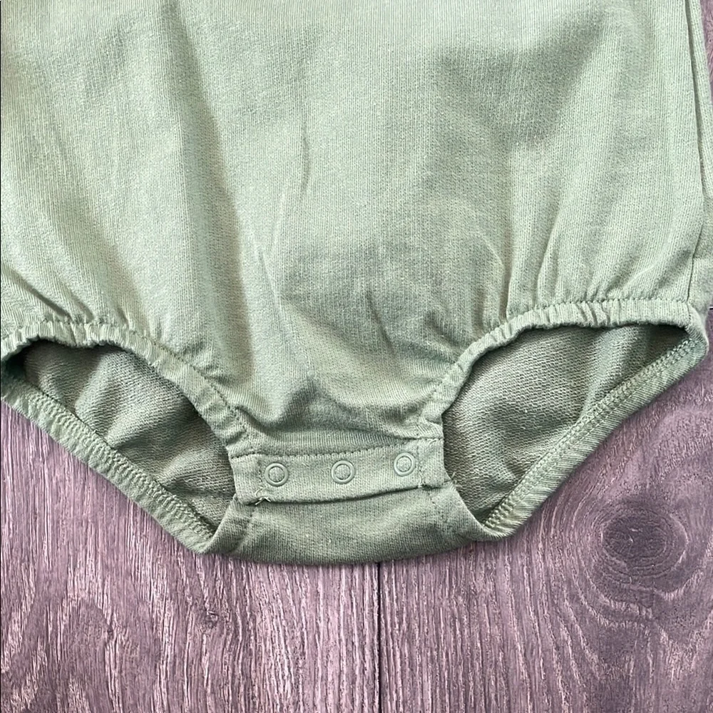 Carter's Green Bodysuit Long  Sleeve & Black Hat Set. 24 Months